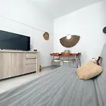 Windmills Apartment By Opus