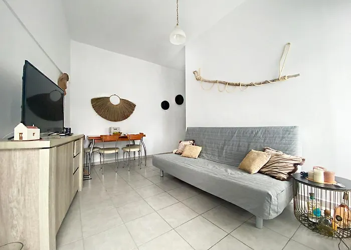 Windmills Apartment By Opus